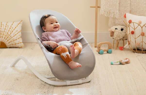 Munchkin Spring 2in1 gultukas, Grey - Munchkin